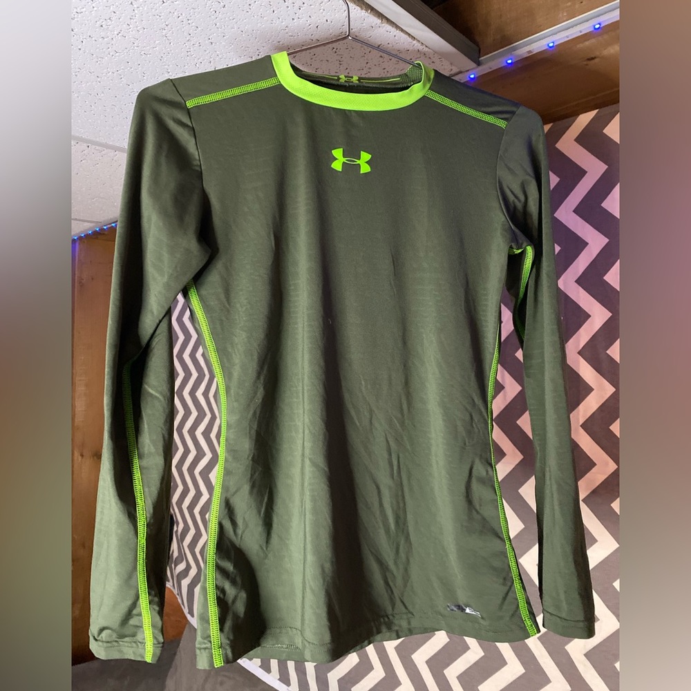 Boys youth large fitted long sleeve shirt